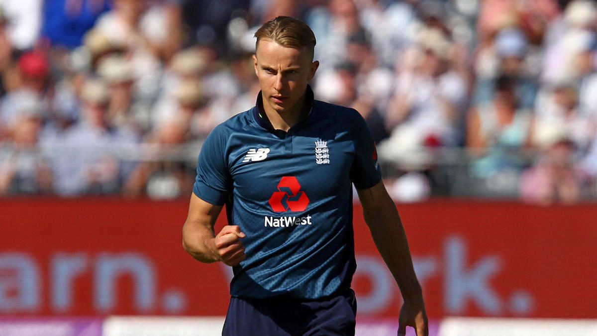 England's Tom Curran out for the season