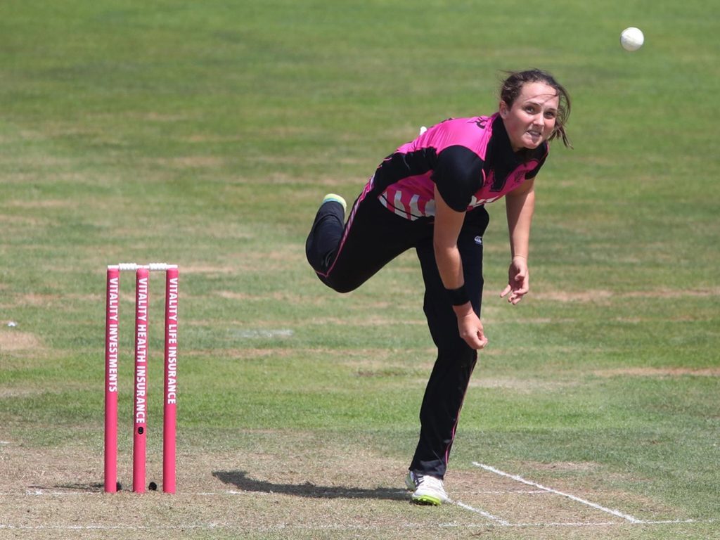 Super smash women's t20 deals live score