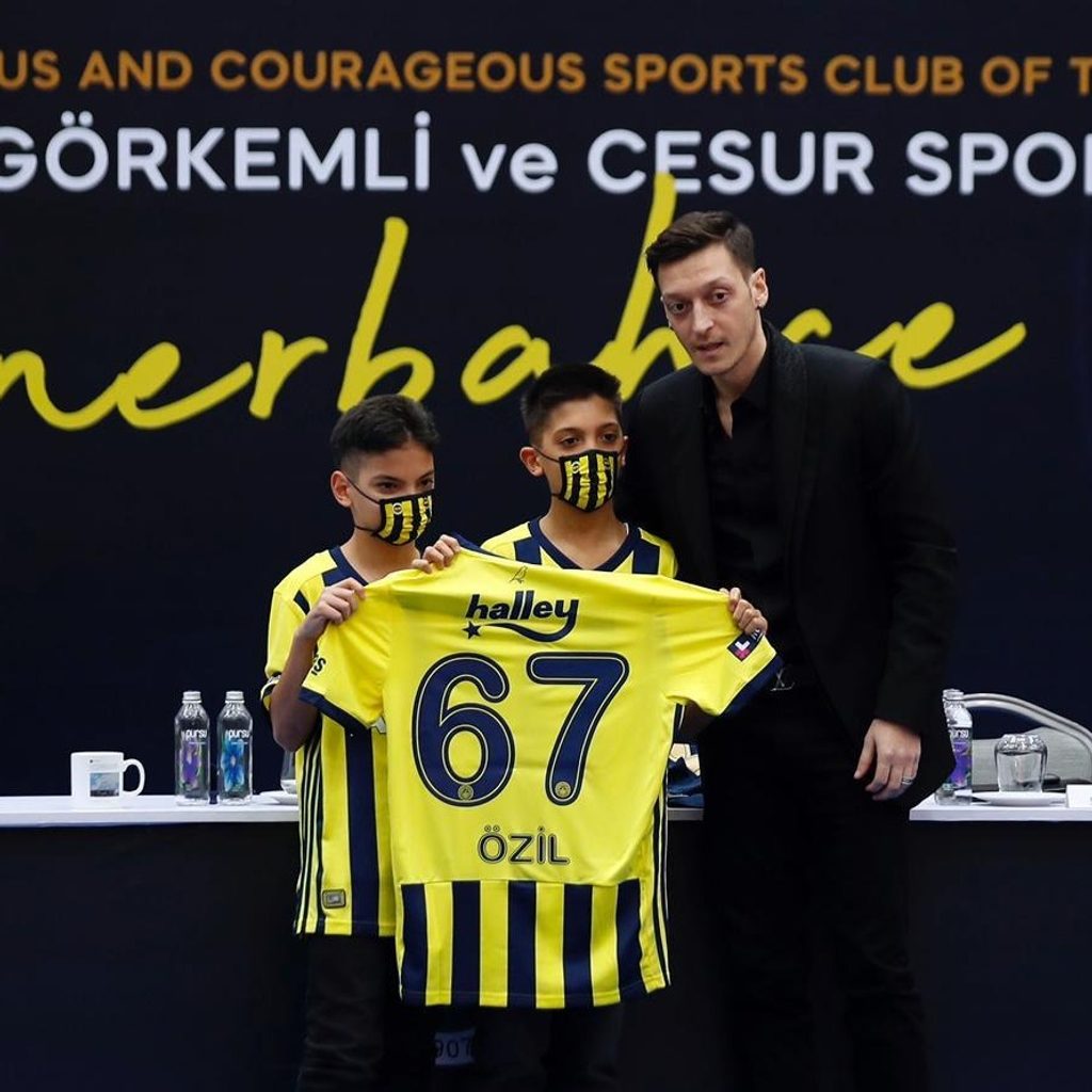 mesut ozil jersey fenerbahce