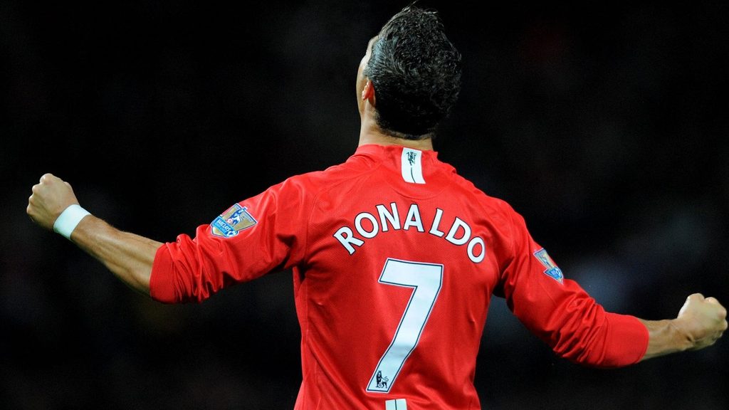 Man United break jersey sales record after Cristiano Ronaldo No 7